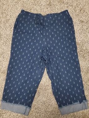 Alfred Dunner Navy Anchor Print Cropped Bottoms